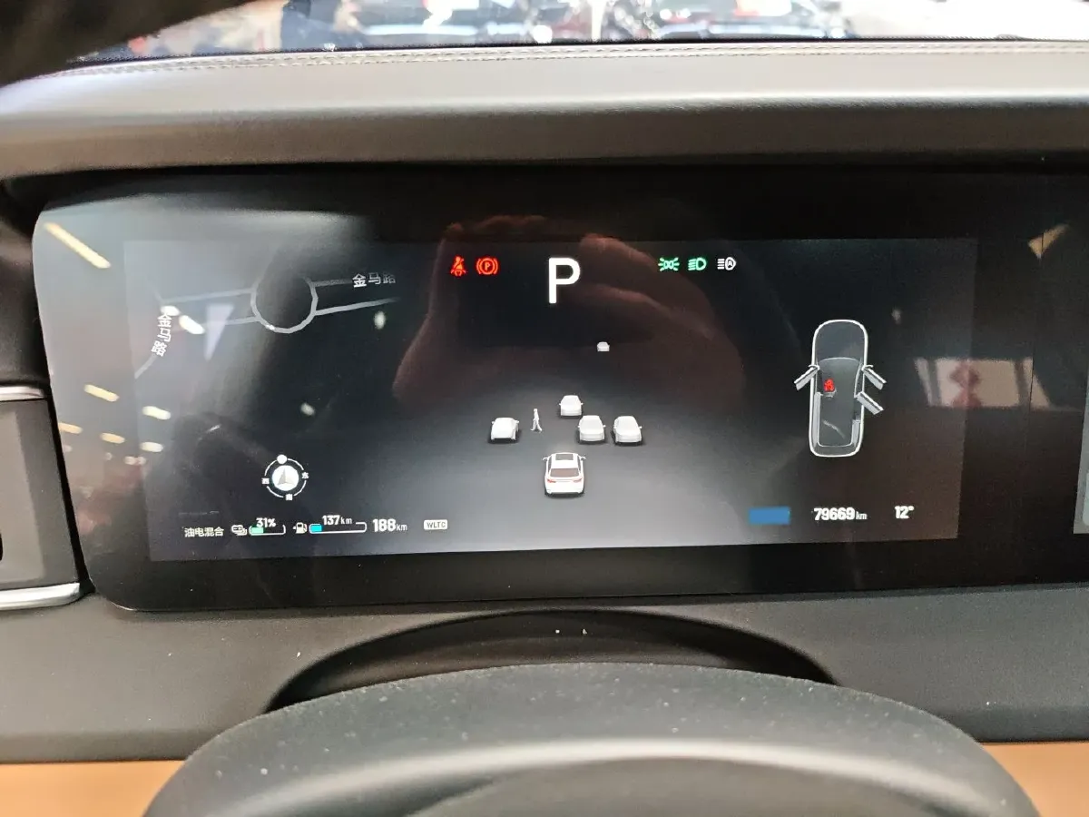 2021 Li ONE Range Extended 131HP REEV 40.5KWH,autocango,china used car exporter,china ev exporter,chinese used car exporter,chinese used ev exporter