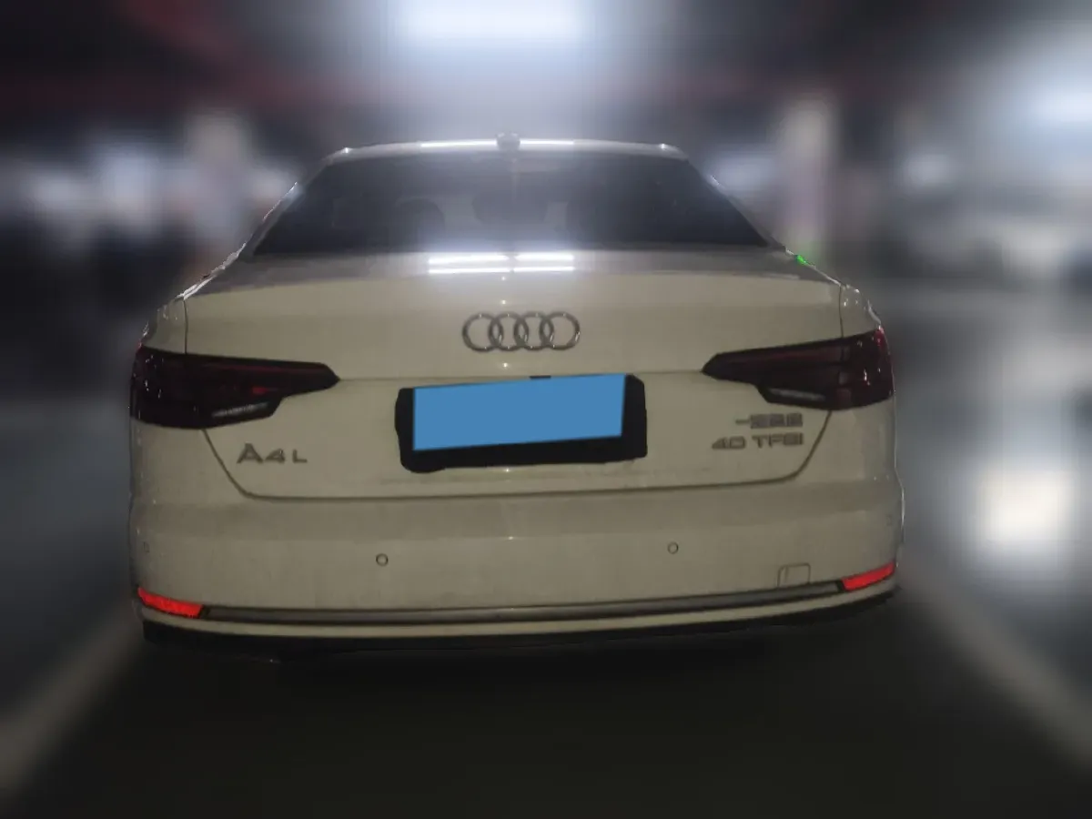 2019 Audi A4L 2.0T 190HP L4 7DCT,autocango,china used car exporter,china ev exporter,chinese used car exporter,chinese used ev exporter
