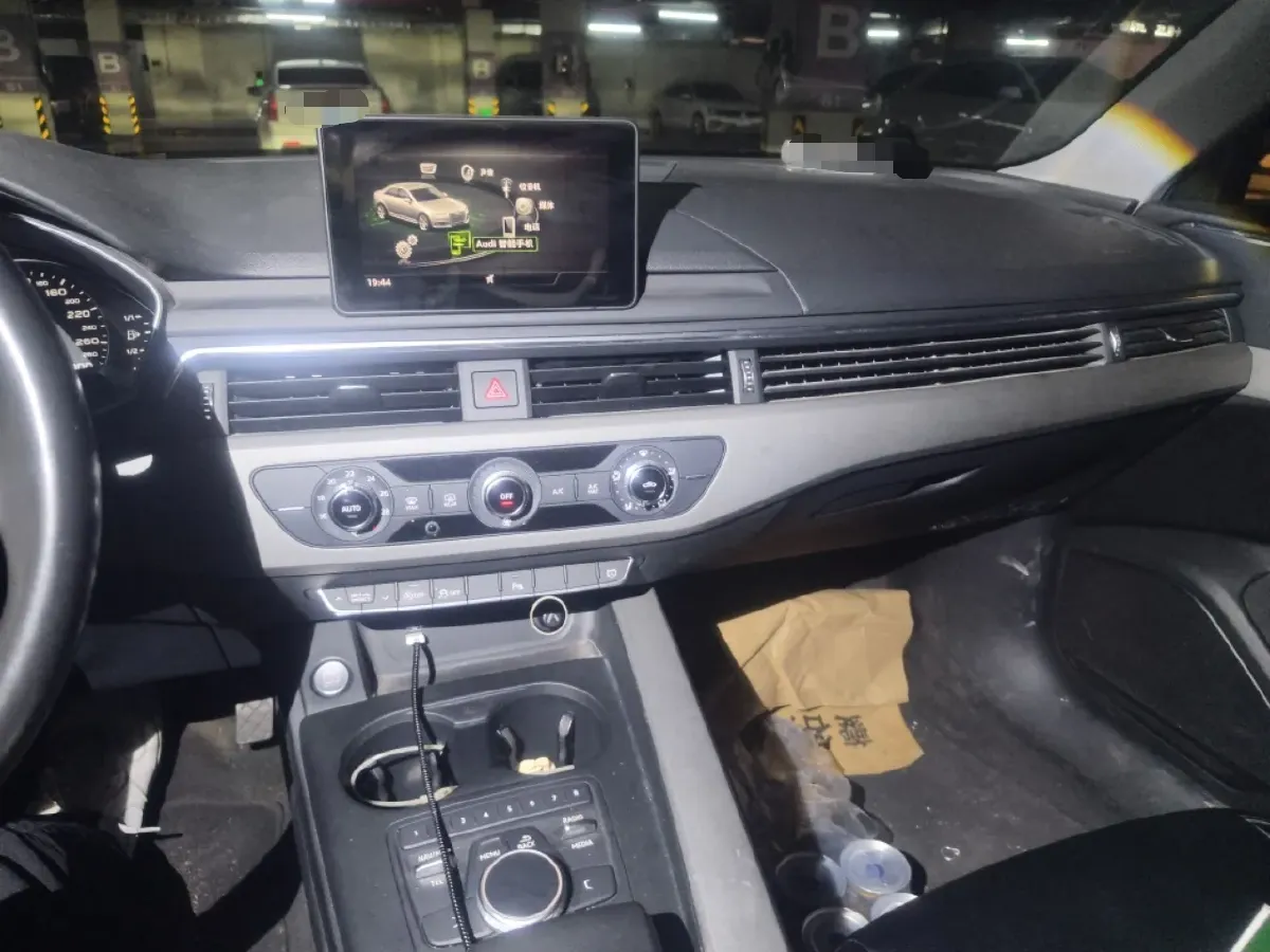 2019 Audi A4L 2.0T 190HP L4 7DCT,autocango,china used car exporter,china ev exporter,chinese used car exporter,chinese used ev exporter