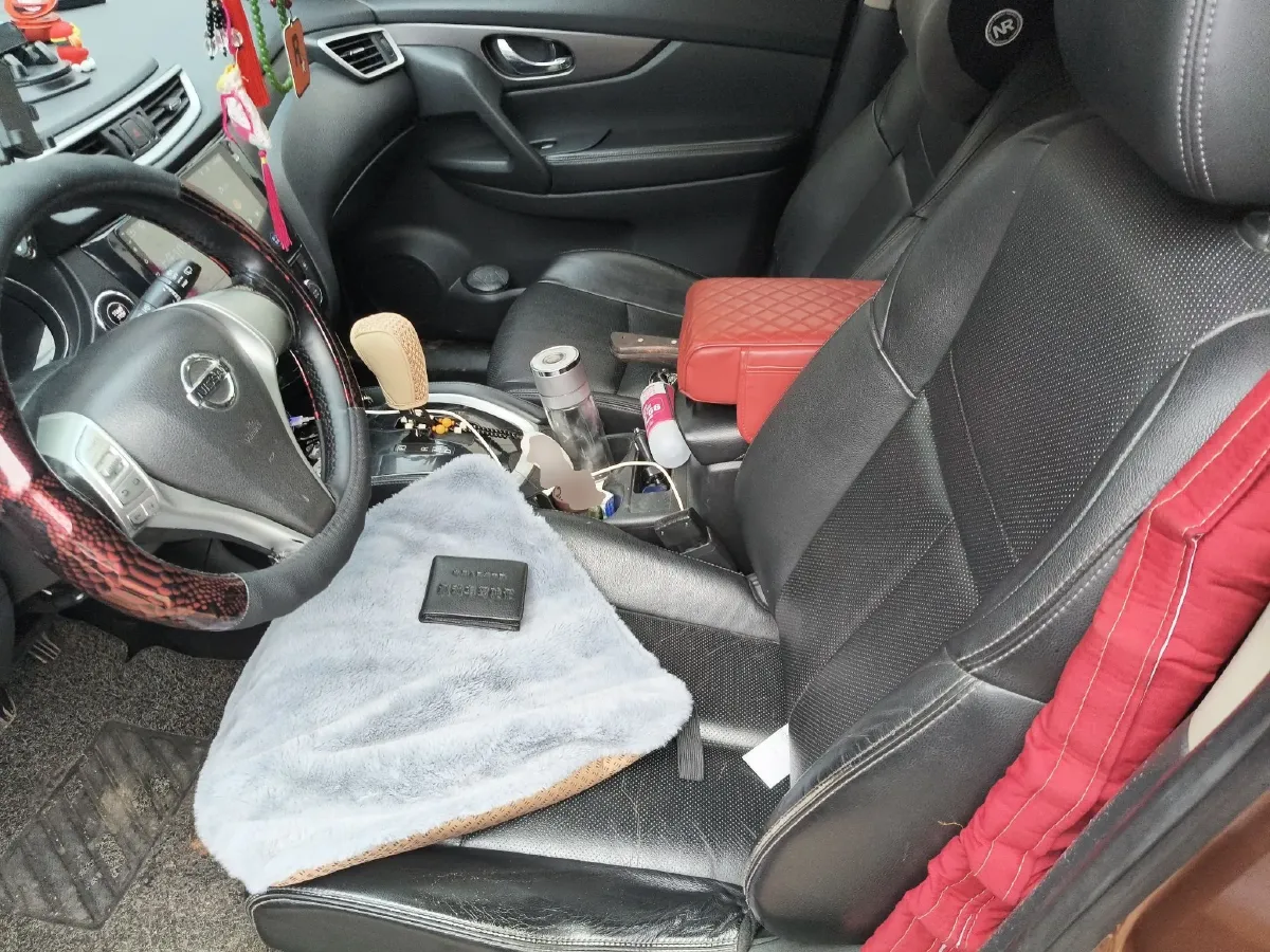 2014 Nissan X-Trail 2.0L 150HP L4 CVT,autocango,china used car exporter,china ev exporter,chinese used car exporter,chinese used ev exporter