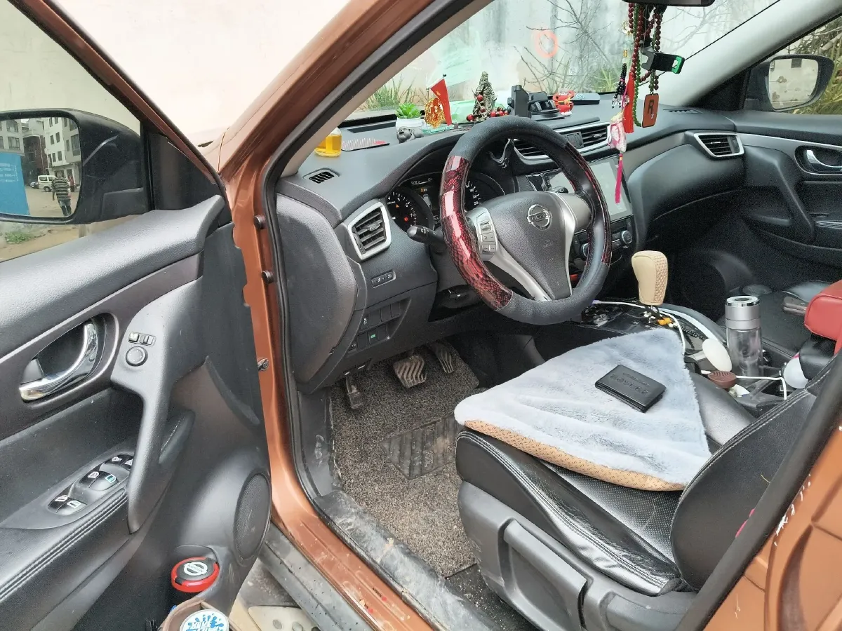 2014 Nissan X-Trail 2.0L 150HP L4 CVT,autocango,china used car exporter,china ev exporter,chinese used car exporter,chinese used ev exporter