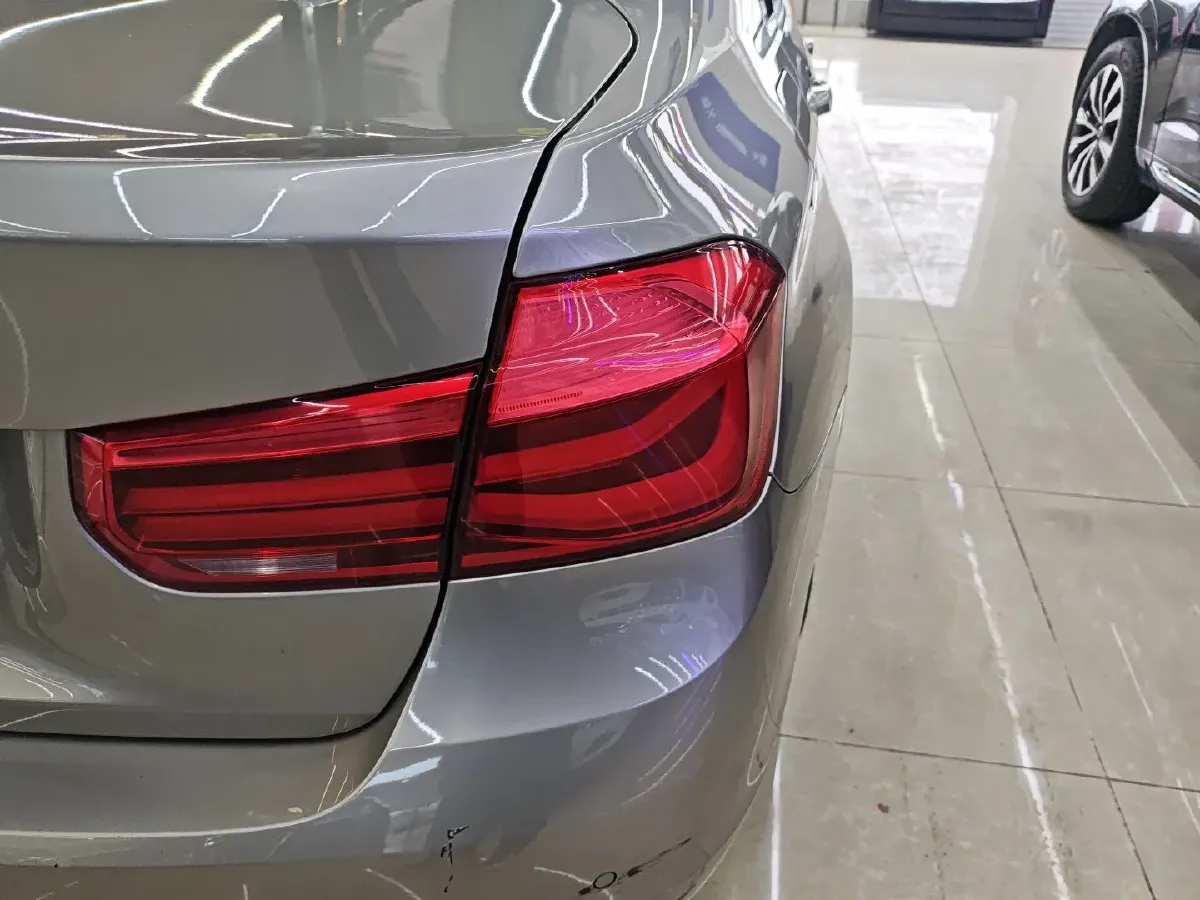 2018 BMW 3 Series 2.0T 184HP L4 8AT,autocango,china used car exporter,china ev exporter,chinese used car exporter,chinese used ev exporter