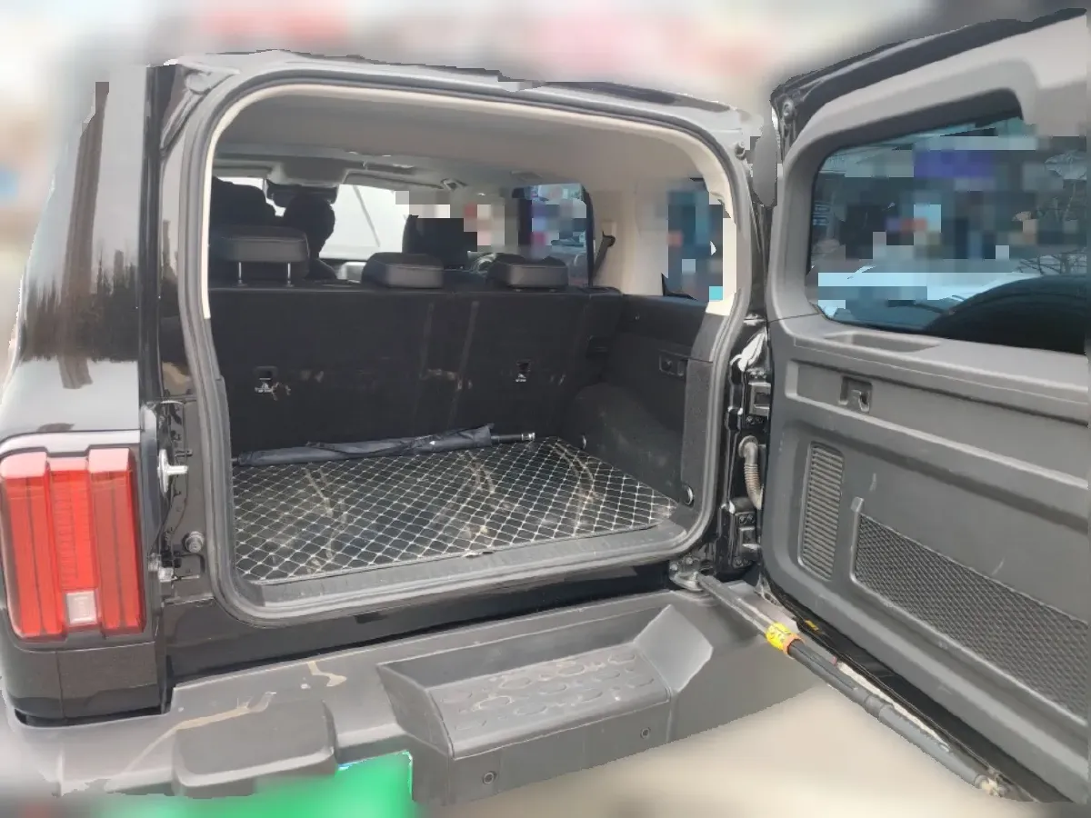 2023 Tank 300 2.0T 227HP L4 8AT,autocango,china used car exporter,china ev exporter,chinese used car exporter,chinese used ev exporter