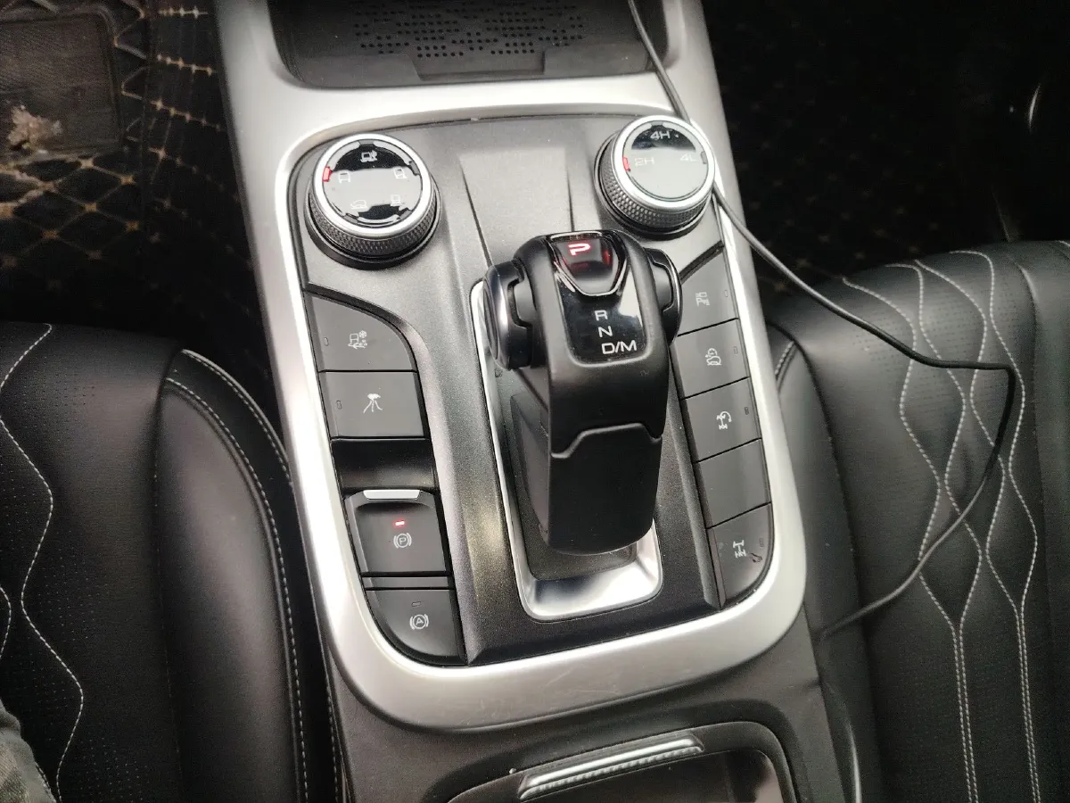 2023 Tank 300 2.0T 227HP L4 8AT,autocango,china used car exporter,china ev exporter,chinese used car exporter,chinese used ev exporter