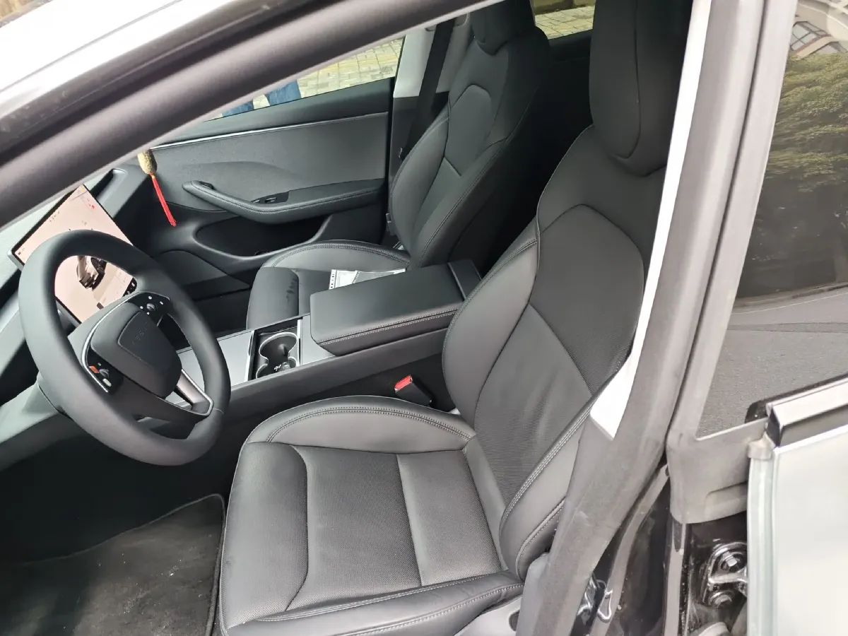 2025 Tesla Model 3 BEV 62.5KWH,autocango,china used car exporter,china ev exporter,chinese used car exporter,chinese used ev exporter