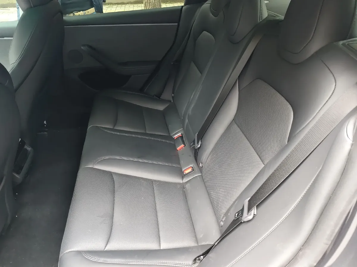 2025 Tesla Model 3 BEV 62.5KWH,autocango,china used car exporter,china ev exporter,chinese used car exporter,chinese used ev exporter