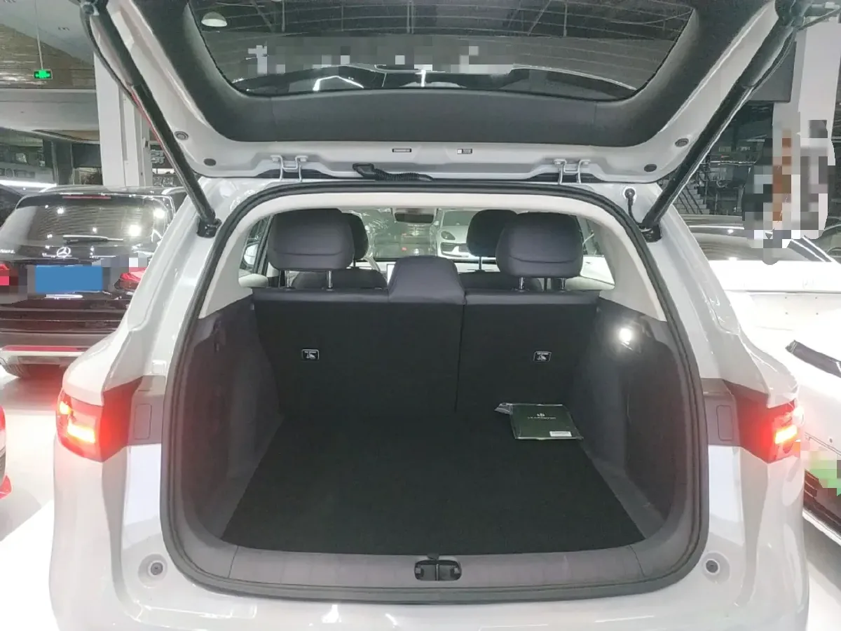 2025 Leapmotor B10 BEV 56.2KWH,autocango,china used car exporter,china ev exporter,chinese used car exporter,chinese used ev exporter