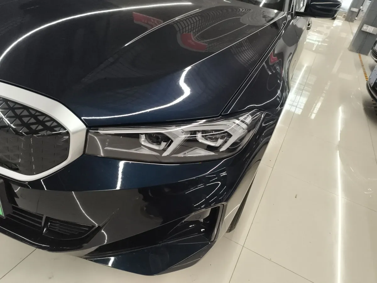 2025 BMW i3 BEV 70KWH,autocango,china used car exporter,china ev exporter,chinese used car exporter,chinese used ev exporter