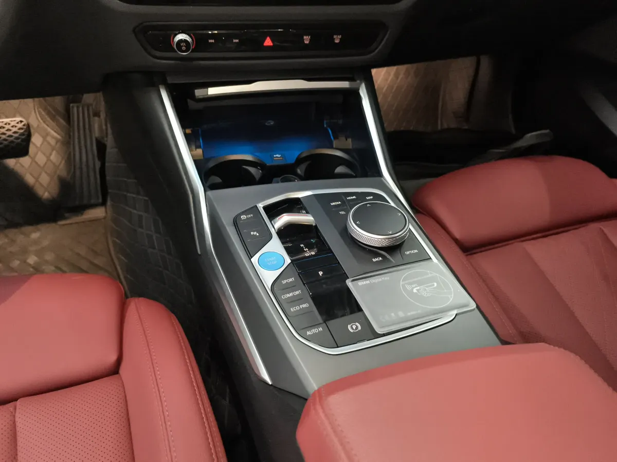 2025 BMW i3 BEV 70KWH,autocango,china used car exporter,china ev exporter,chinese used car exporter,chinese used ev exporter