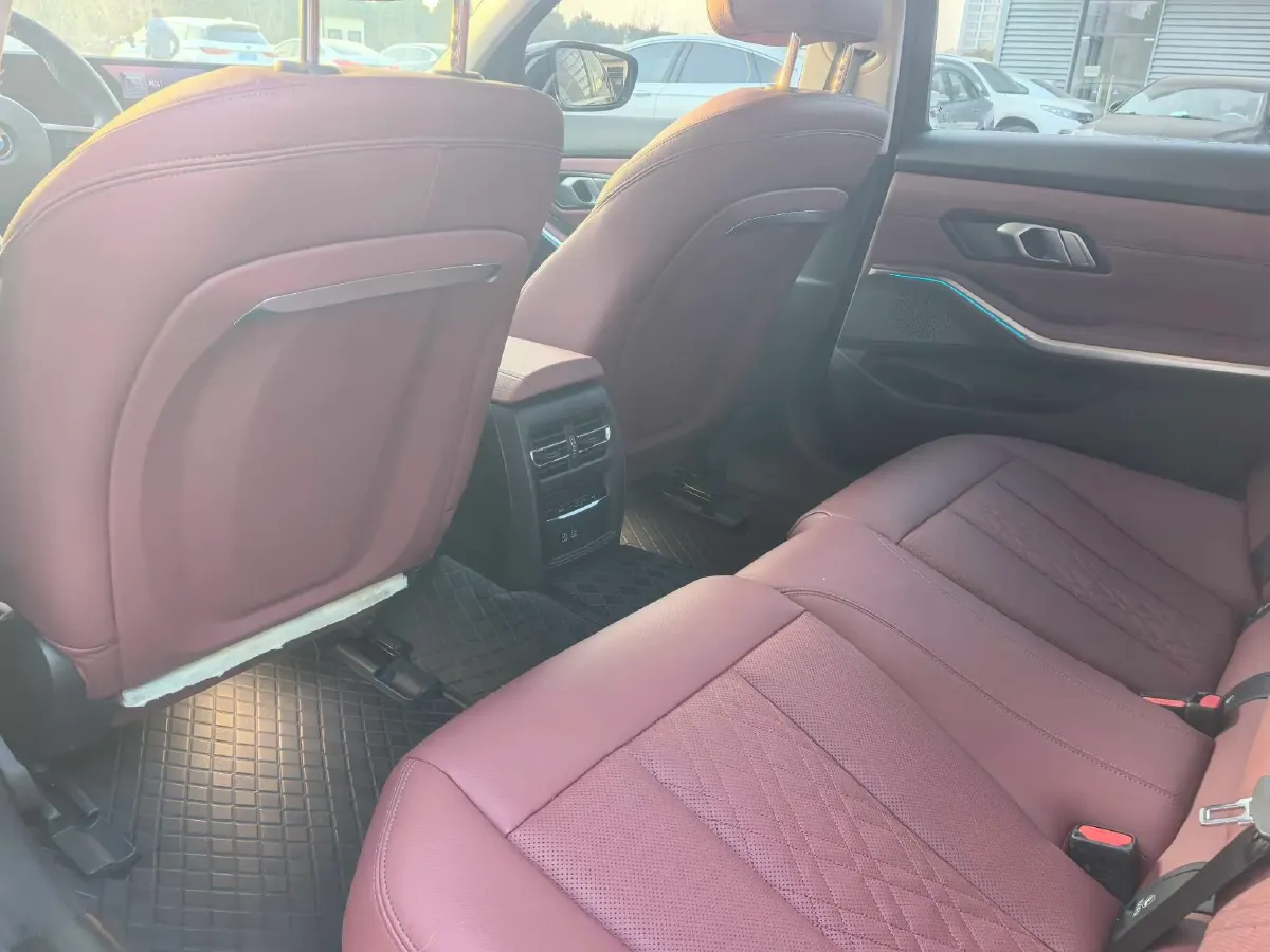 2025 BMW i3 BEV 70KWH,autocango,china used car exporter,china ev exporter,chinese used car exporter,chinese used ev exporter