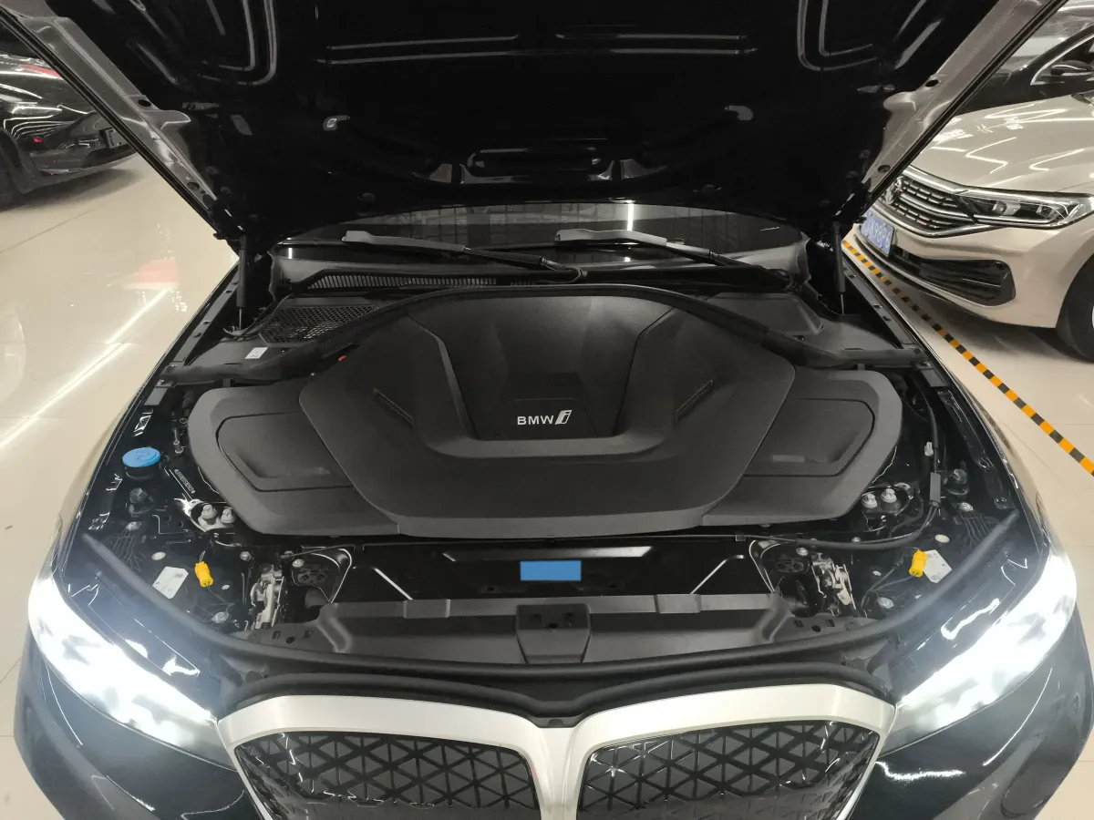 2025 BMW i3 BEV 70KWH,autocango,china used car exporter,china ev exporter,chinese used car exporter,chinese used ev exporter