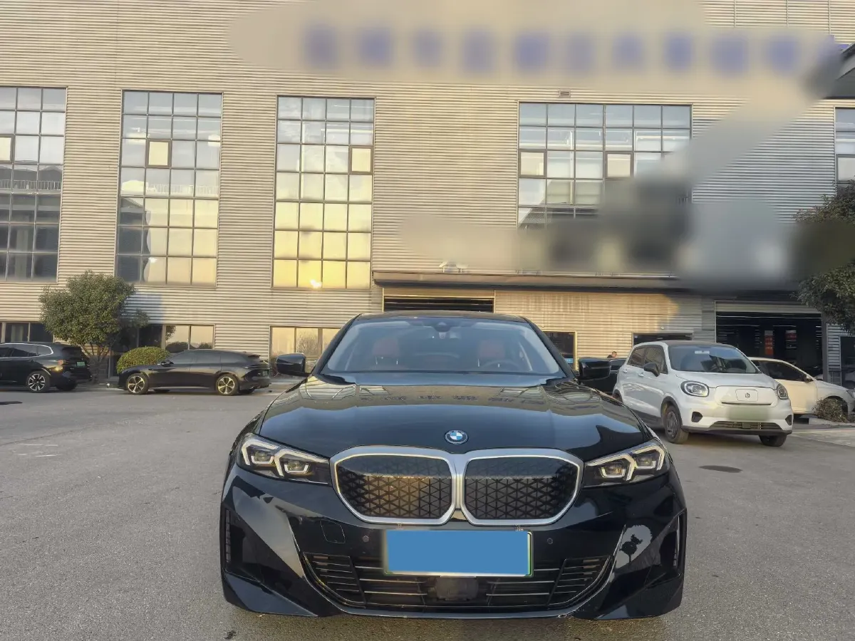 2025 BMW i3 BEV 70KWH,autocango,china used car exporter,china ev exporter,chinese used car exporter,chinese used ev exporter