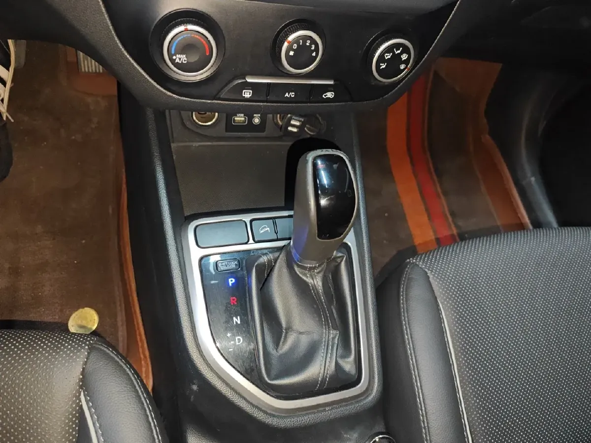 2015 Hyundai ix25 1.6L 125HP L4 6AT,autocango,china used car exporter,china ev exporter,chinese used car exporter,chinese used ev exporter