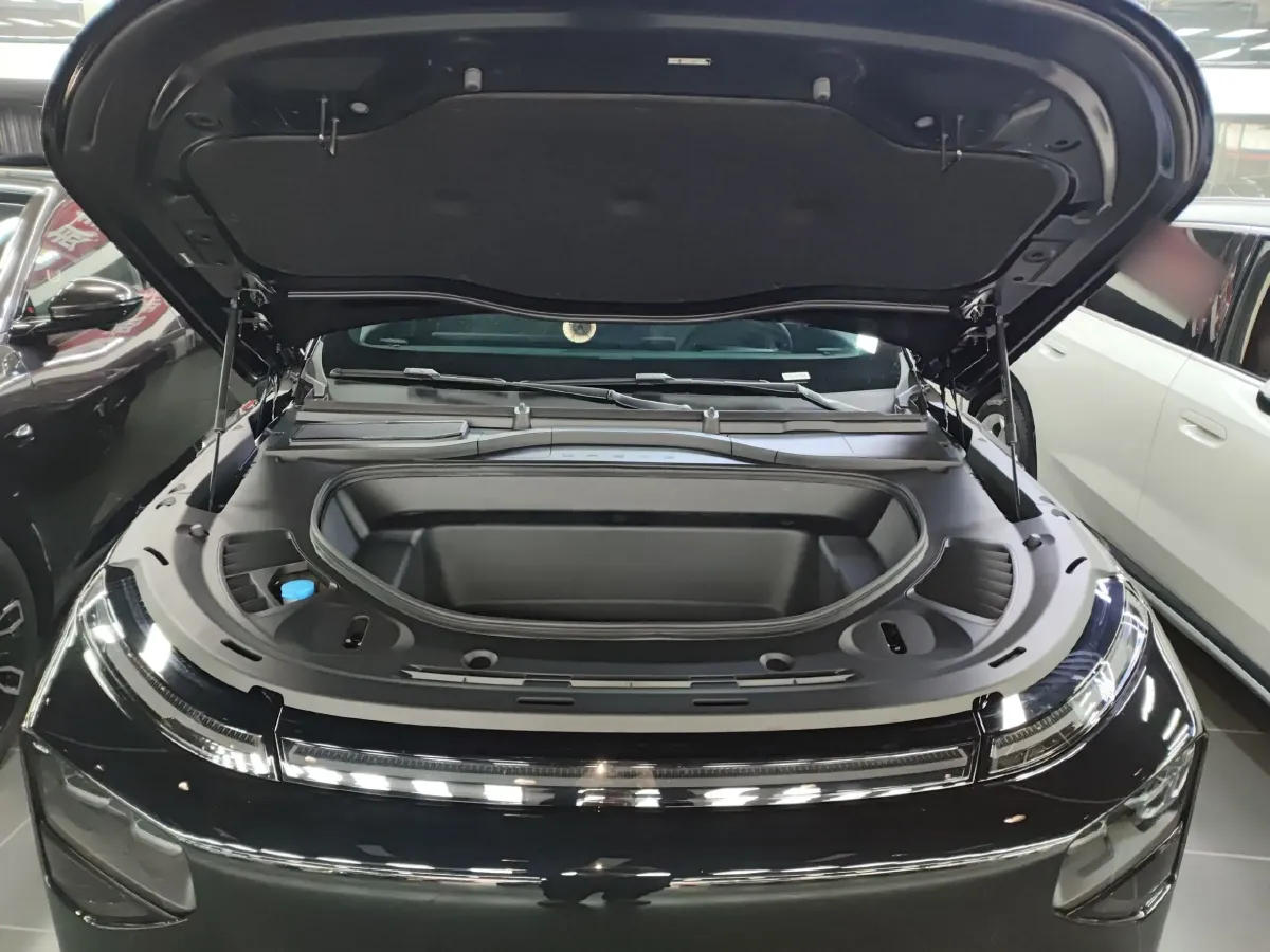 2025 Xpeng G9 BEV 93.1KWH,autocango,china used car exporter,china ev exporter,chinese used car exporter,chinese used ev exporter