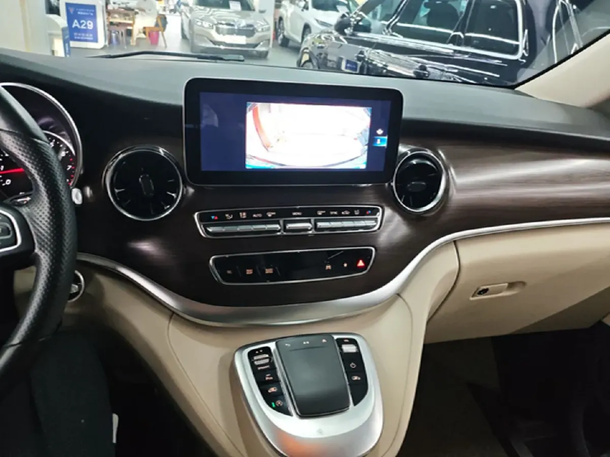 2020 Mercedes-Benz V Class 2.0T 211HP L4 9AT,autocango,china used car exporter,china ev exporter,chinese used car exporter,chinese used ev exporter