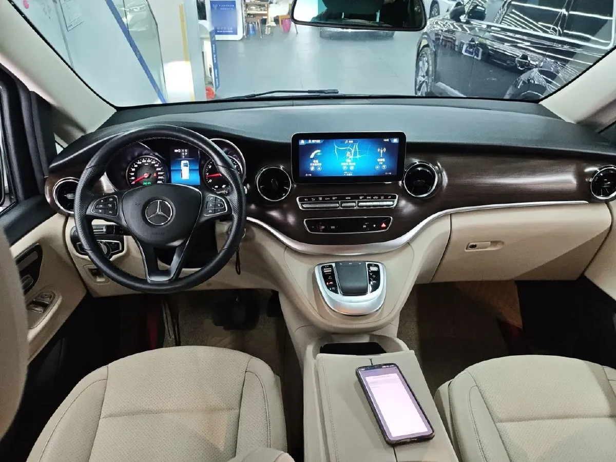 2020 Mercedes-Benz V Class 2.0T 211HP L4 9AT,autocango,china used car exporter,china ev exporter,chinese used car exporter,chinese used ev exporter