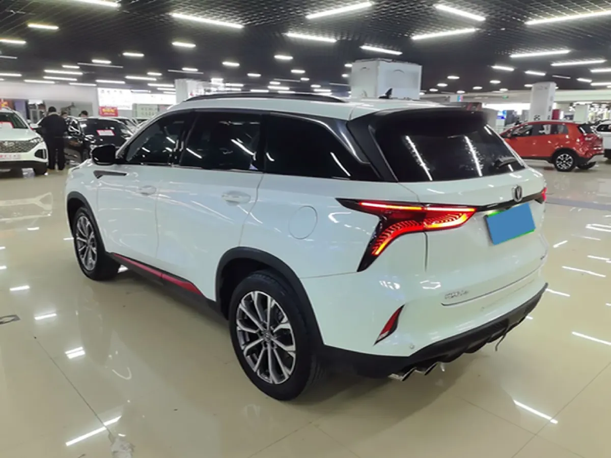 2022 ChangAn CS75 Plus 2.0T 233HP L4 8AT,autocango,china used car exporter,china ev exporter,chinese used car exporter,chinese used ev exporter