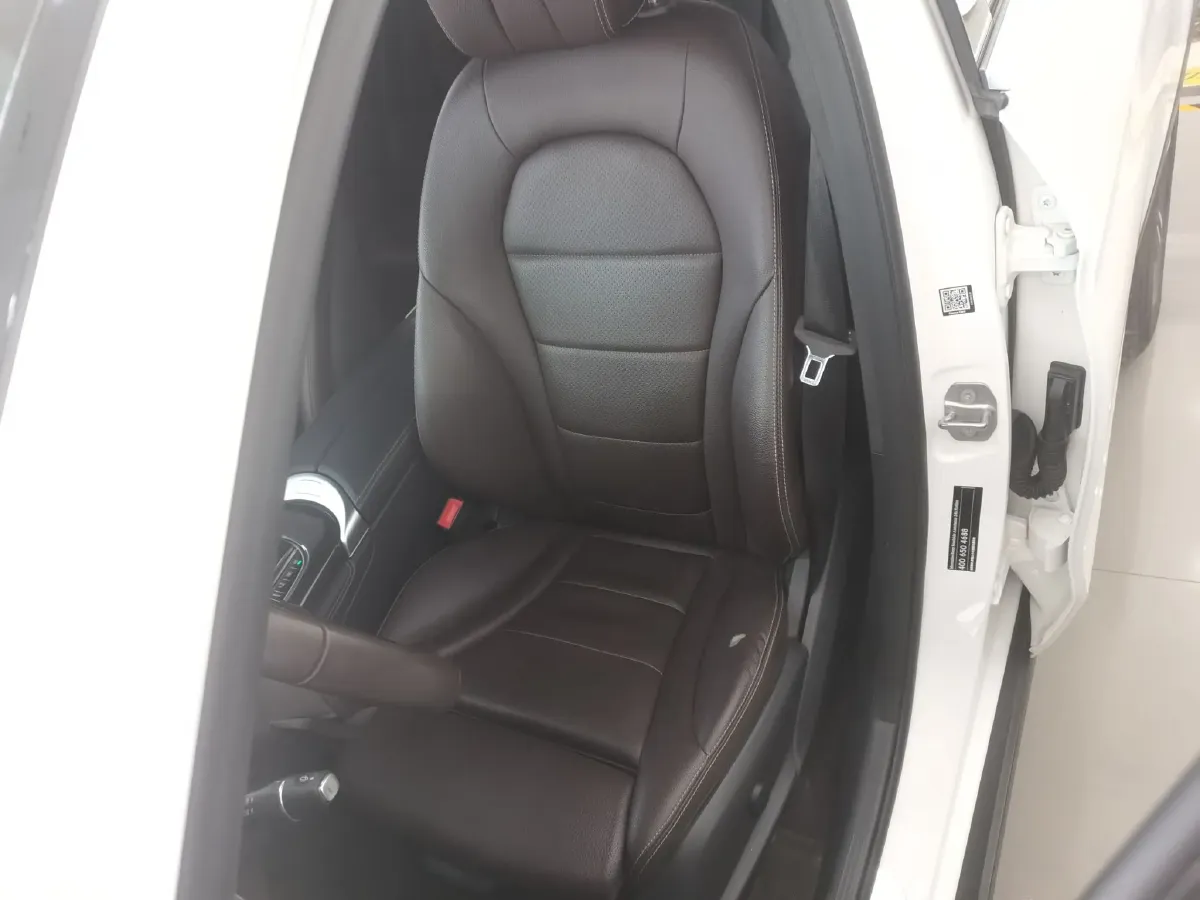 2020 Mercedes-Benz GLC Class 2.0T 197HP L4 9AT,autocango,china used car exporter,china ev exporter,chinese used car exporter,chinese used ev exporter