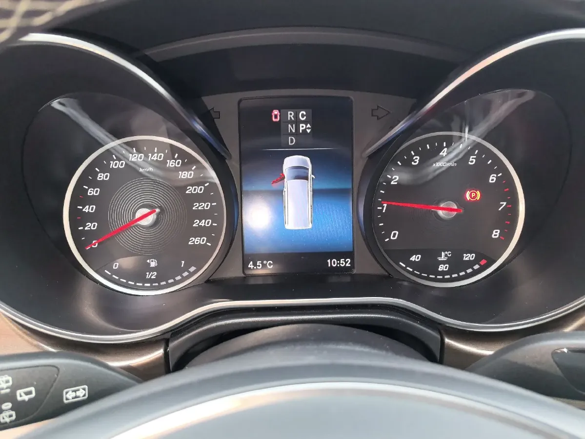 2021 Mercedes-Benz V Class 2.0T 211HP L4 9AT,autocango,china used car exporter,china ev exporter,chinese used car exporter,chinese used ev exporter