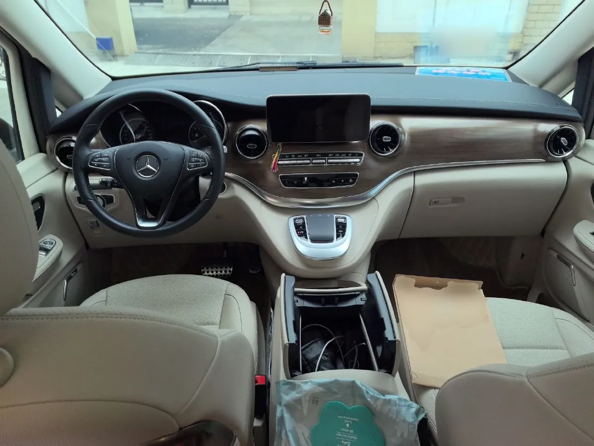 2021 Mercedes-Benz V Class 2.0T 211HP L4 9AT,autocango,china used car exporter,china ev exporter,chinese used car exporter,chinese used ev exporter