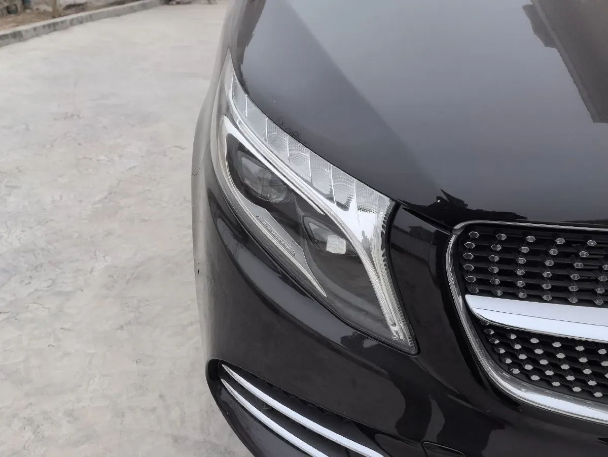 2021 Mercedes-Benz V Class 2.0T 211HP L4 9AT,autocango,china used car exporter,china ev exporter,chinese used car exporter,chinese used ev exporter