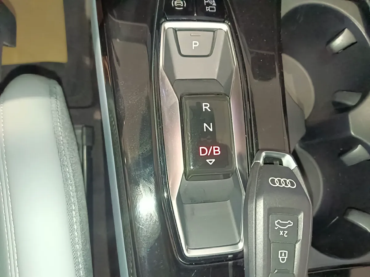 2026 Audi Q6L e-tron BEV,autocango,china used car exporter,china ev exporter,chinese used car exporter,chinese used ev exporter