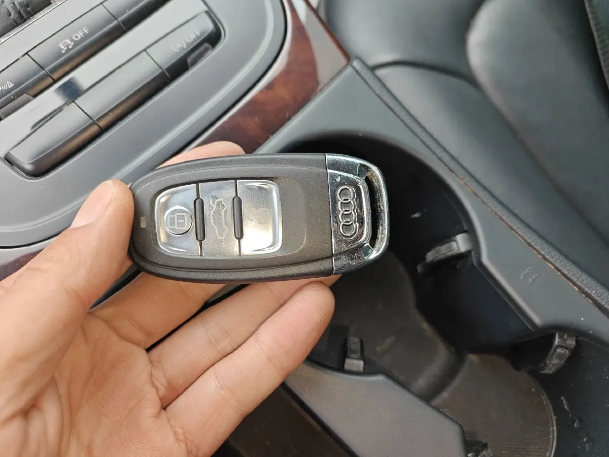 2016 Audi A4L 2.0T 180HP L4 CVT,autocango,china used car exporter,china ev exporter,chinese used car exporter,chinese used ev exporter