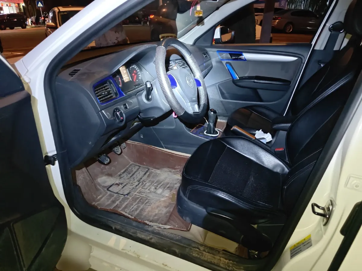 2013 Volkswagen Gran Lavida 1.6L 110HP L4 5MT,autocango,china used car exporter,china ev exporter,chinese used car exporter,chinese used ev exporter