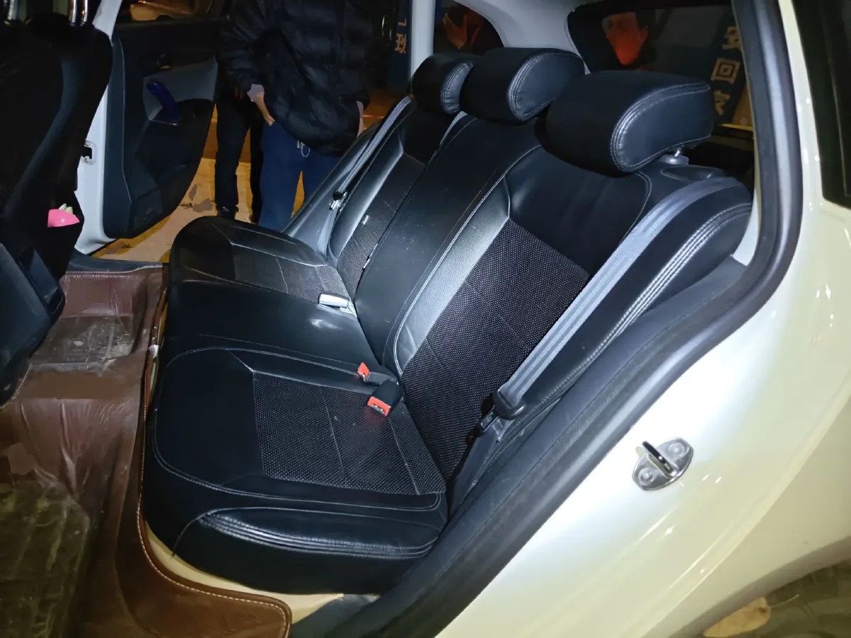 2013 Volkswagen Gran Lavida 1.6L 110HP L4 5MT,autocango,china used car exporter,china ev exporter,chinese used car exporter,chinese used ev exporter