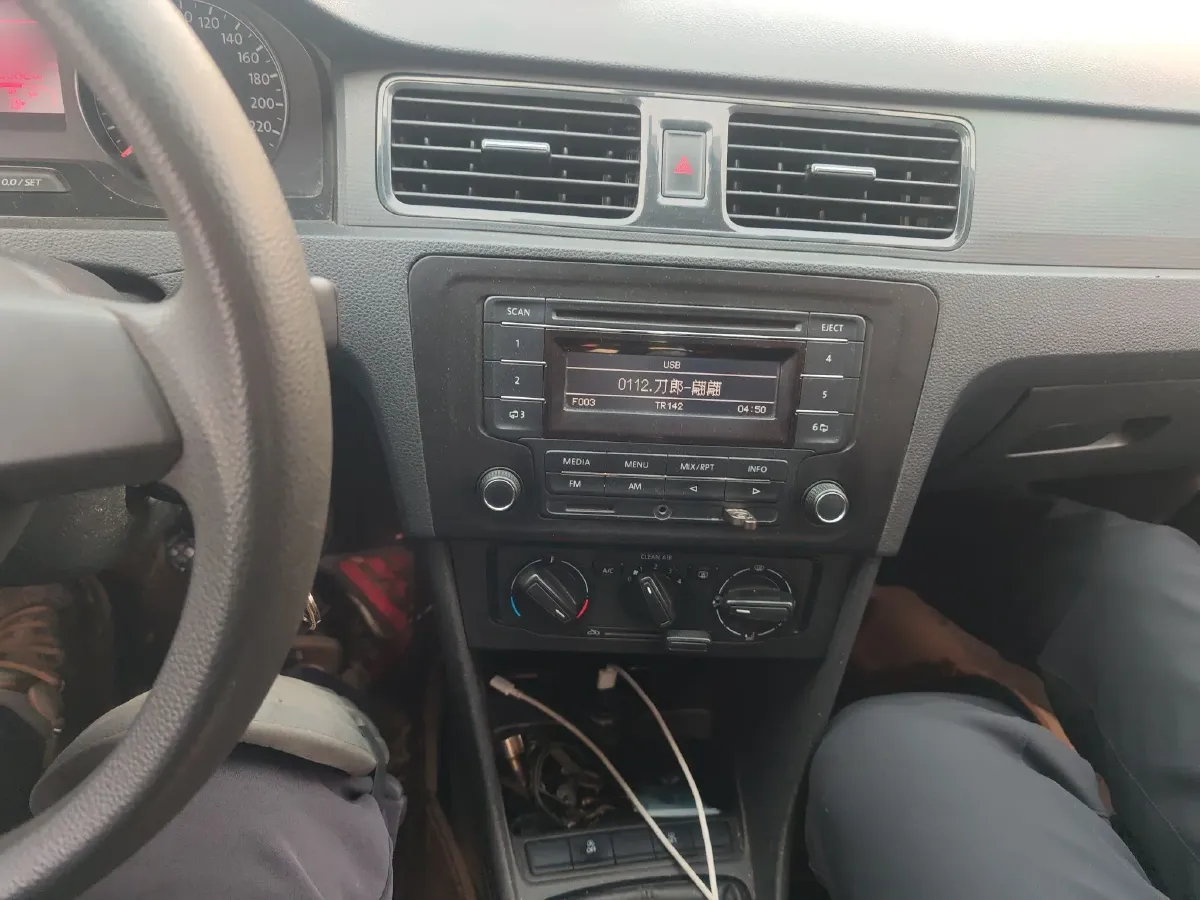 2019 Volkswagen Santana 1.5L 112HP L4 5MT,autocango,china used car exporter,china ev exporter,chinese used car exporter,chinese used ev exporter