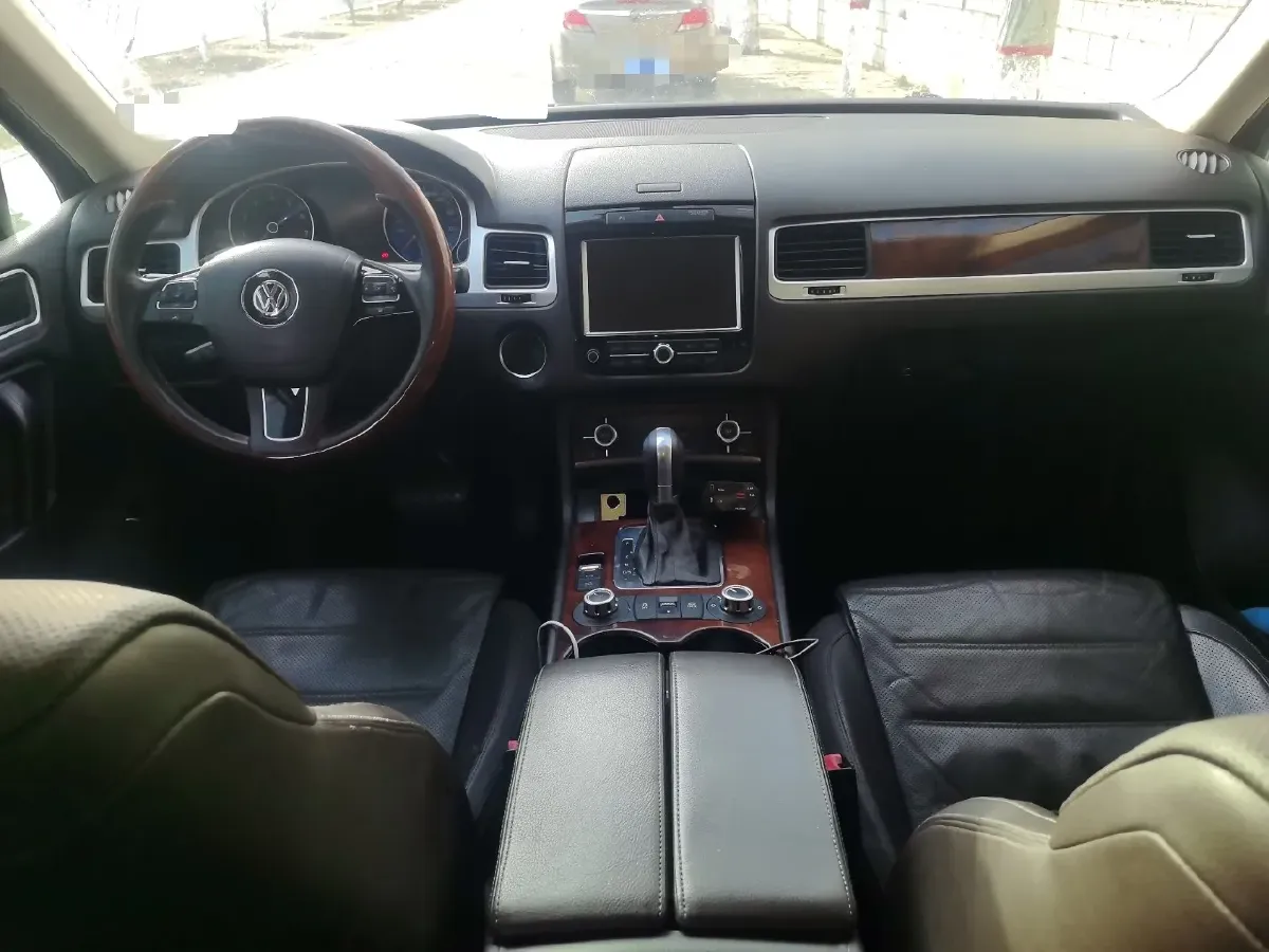 2014 Volkswagen Touareg 3.0T 290HP V6 8AT,autocango,china used car exporter,china ev exporter,chinese used car exporter,chinese used ev exporter