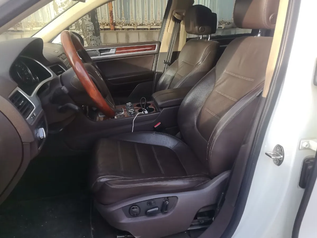 2014 Volkswagen Touareg 3.0T 290HP V6 8AT,autocango,china used car exporter,china ev exporter,chinese used car exporter,chinese used ev exporter