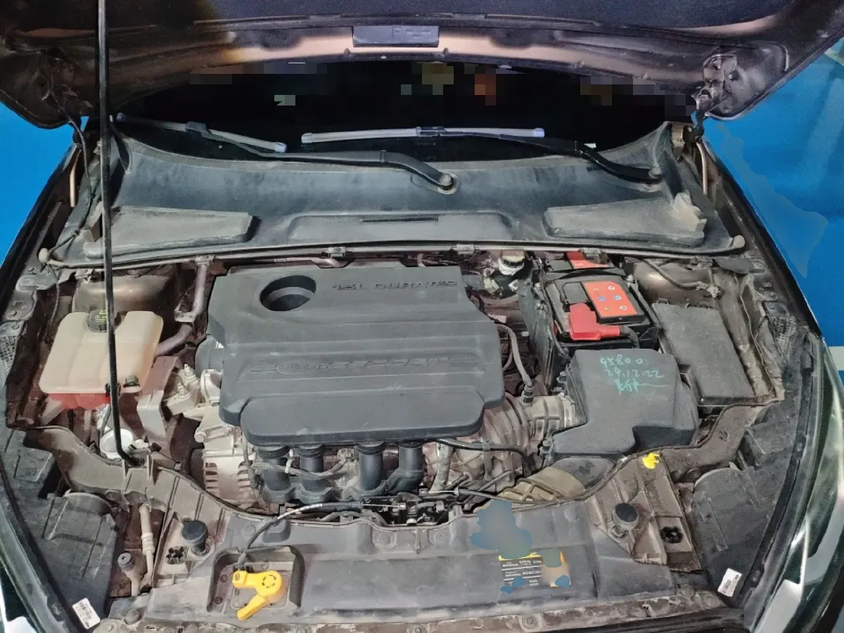 2015 Ford Escort 1.5L 113HP L4 5MT,autocango,china used car exporter,china ev exporter,chinese used car exporter,chinese used ev exporter