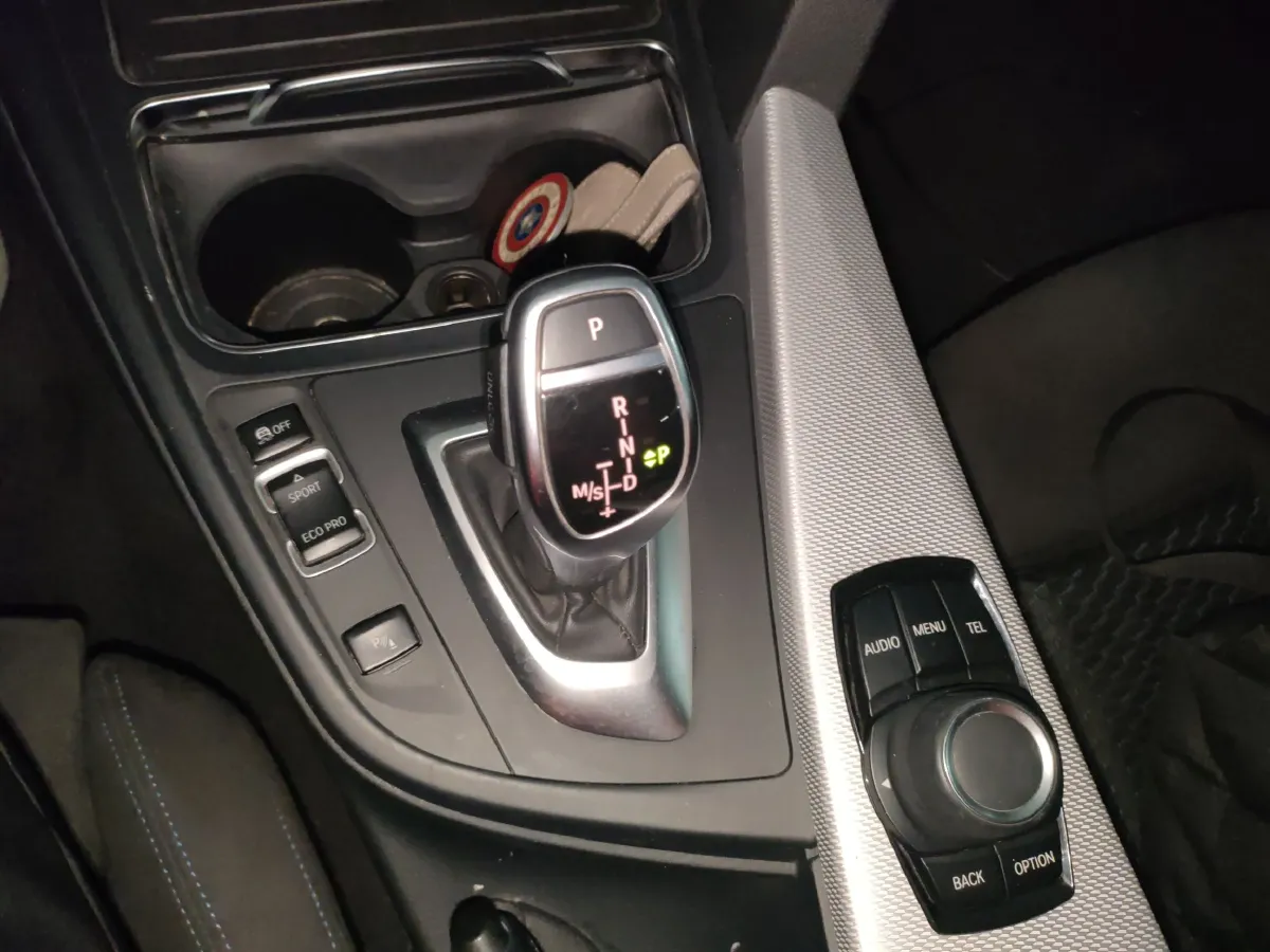 2017 BMW 3 Series 2.0T 184HP L4 8AT,autocango,china used car exporter,china ev exporter,chinese used car exporter,chinese used ev exporter