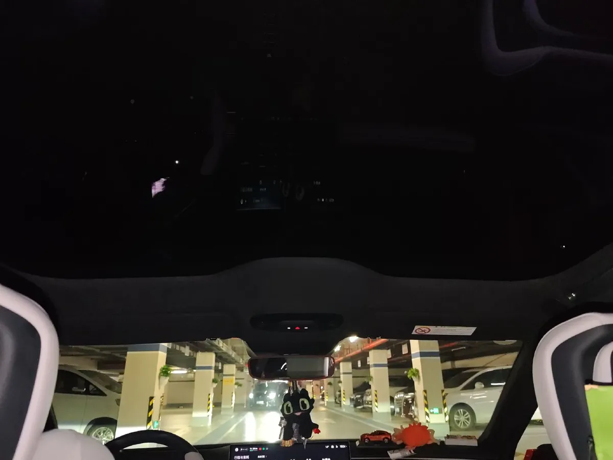 2024 MI SU7 BEV 101KWH,autocango,china used car exporter,china ev exporter,chinese used car exporter,chinese used ev exporter