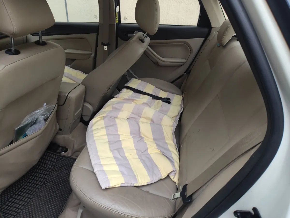 2013 Honda Crider 1.8L 139HP L4 5AT,autocango,china used car exporter,china ev exporter,chinese used car exporter,chinese used ev exporter