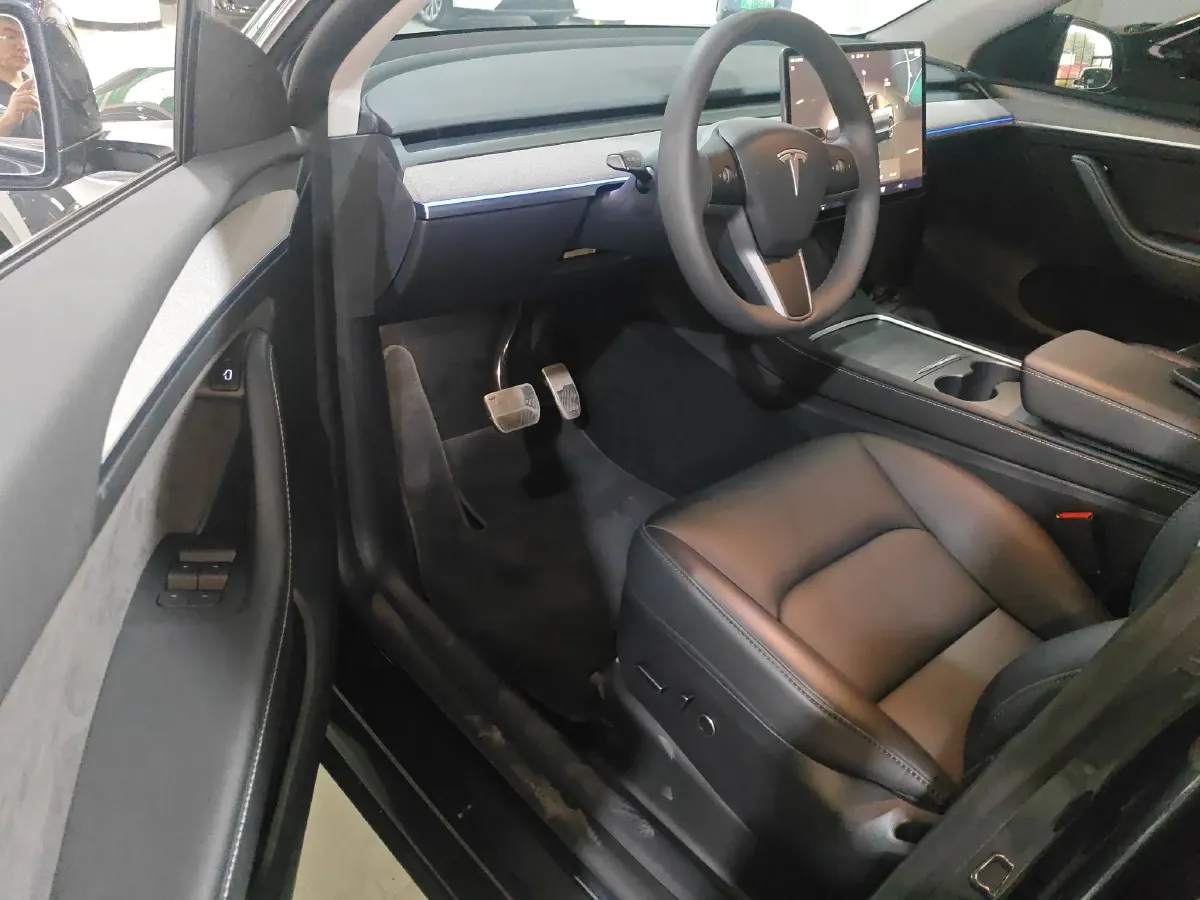 2024 Tesla Model Y BEV 78.4KWH,autocango,china used car exporter,china ev exporter,chinese used car exporter,chinese used ev exporter