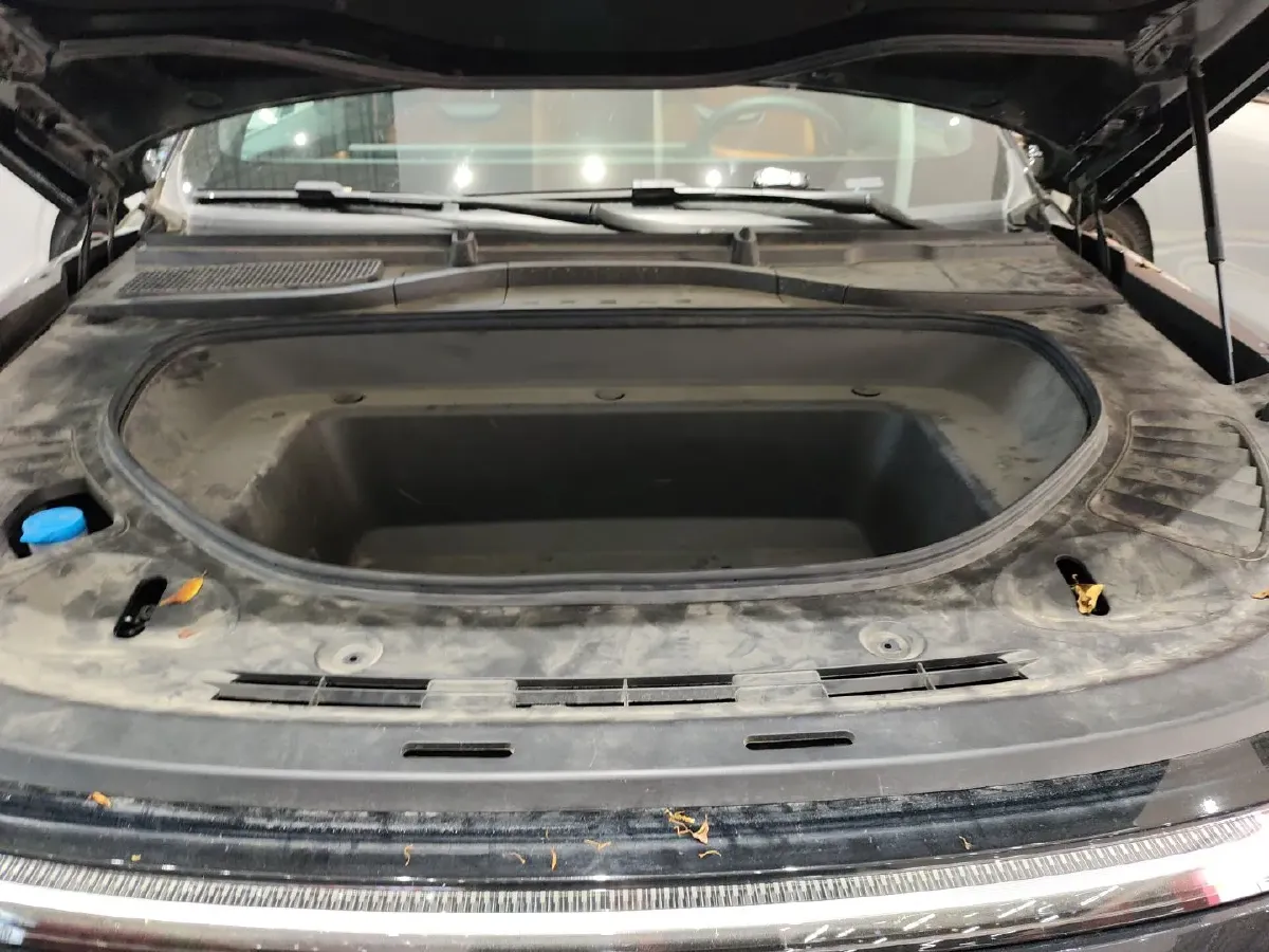 2025 Xpeng G9 BEV 79KWH,autocango,china used car exporter,china ev exporter,chinese used car exporter,chinese used ev exporter