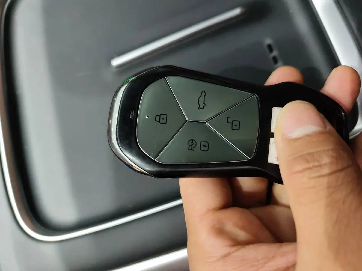 2025 Xpeng G9 BEV 79KWH,autocango,china used car exporter,china ev exporter,chinese used car exporter,chinese used ev exporter