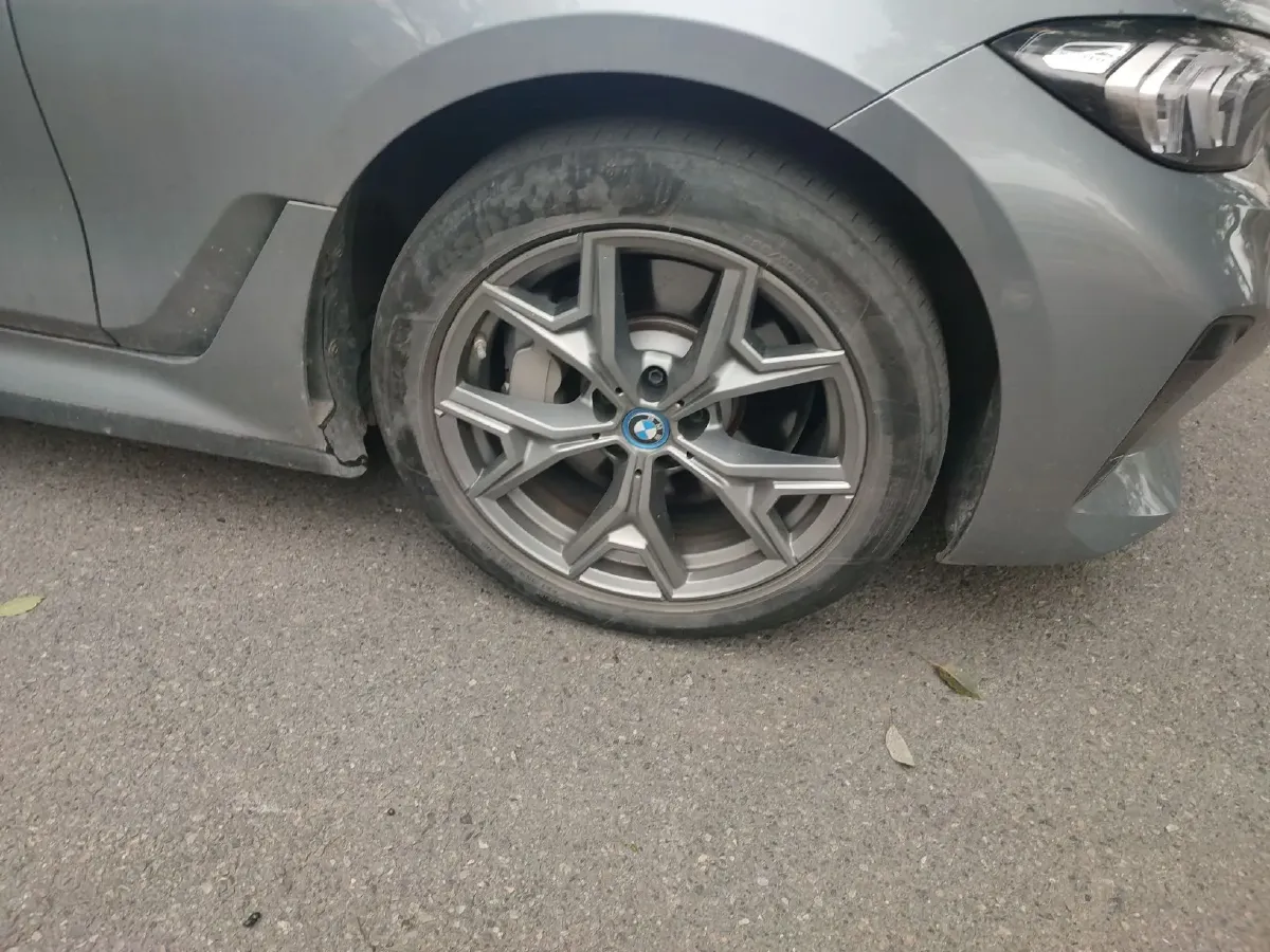 2024 BMW i3 BEV 70KWH,autocango,china used car exporter,china ev exporter,chinese used car exporter,chinese used ev exporter