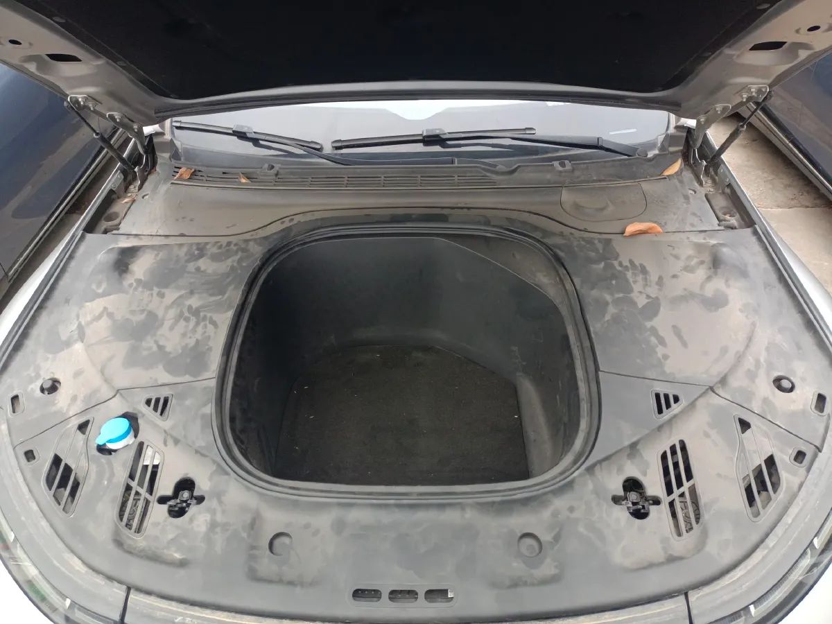 2023 Xpeng P7 BEV 70.8KWH,autocango,china used car exporter,china ev exporter,chinese used car exporter,chinese used ev exporter