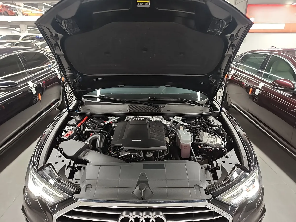 2020 Audi A6L 2.0T 190HP L4 7DCT,autocango,china used car exporter,china ev exporter,chinese used car exporter,chinese used ev exporter