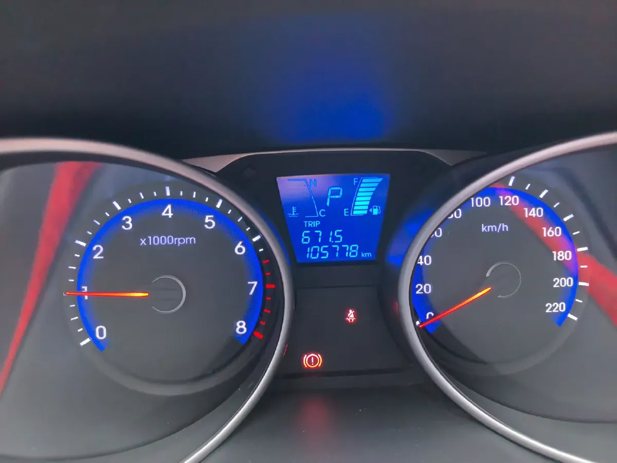 2015 Hyundai ix35 2.0L 160HP L4 6AT,autocango,china used car exporter,china ev exporter,chinese used car exporter,chinese used ev exporter