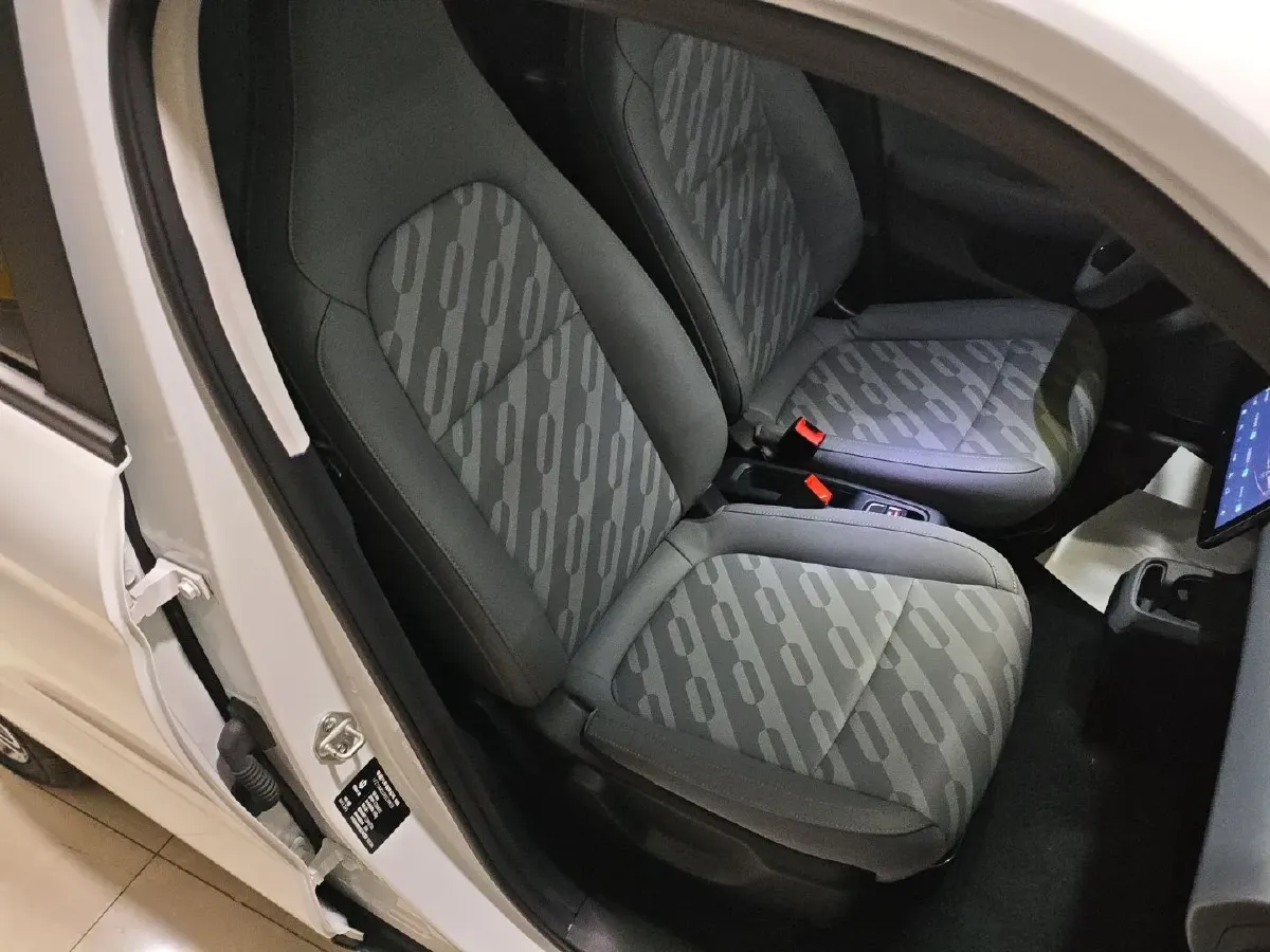 2024 Leapmotor T03 BEV 41.3KWH,autocango,china used car exporter,china ev exporter,chinese used car exporter,chinese used ev exporter