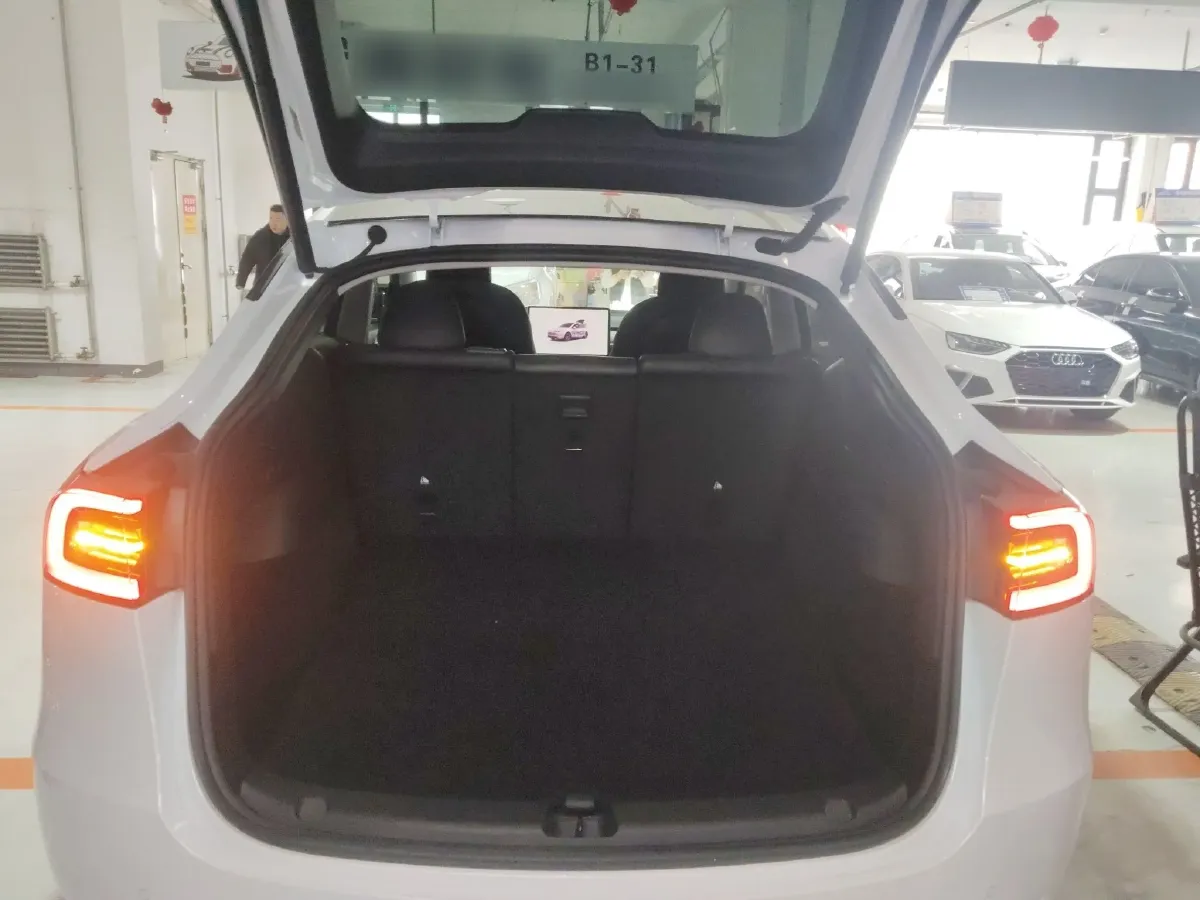 2023 Tesla Model Y BEV 60KWH,autocango,china used car exporter,china ev exporter,chinese used car exporter,chinese used ev exporter