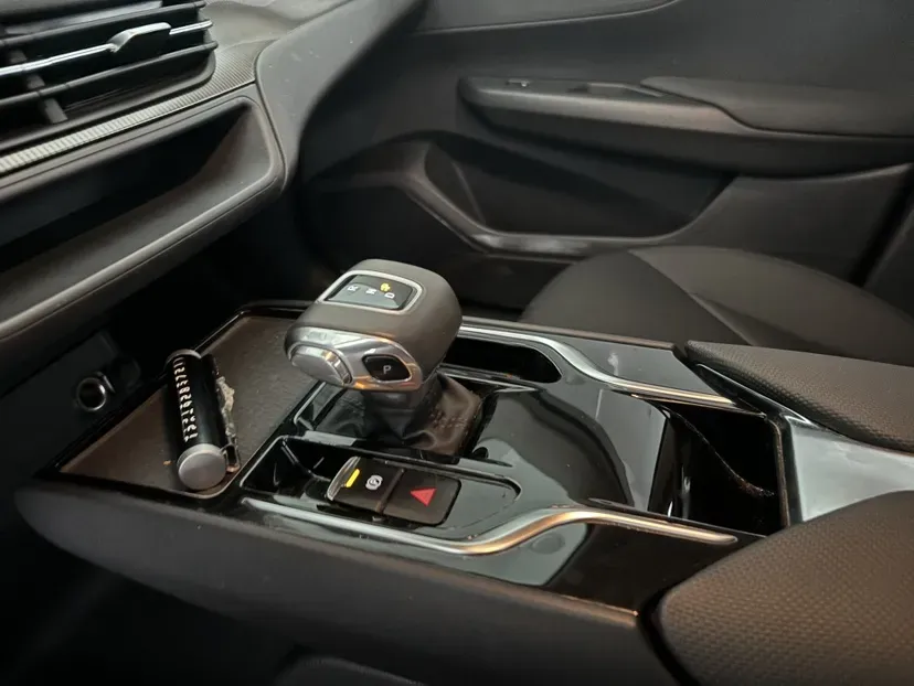 2024 HongQi E-QM5 BEV 60KWH,autocango,china used car exporter,china ev exporter,chinese used car exporter,chinese used ev exporter