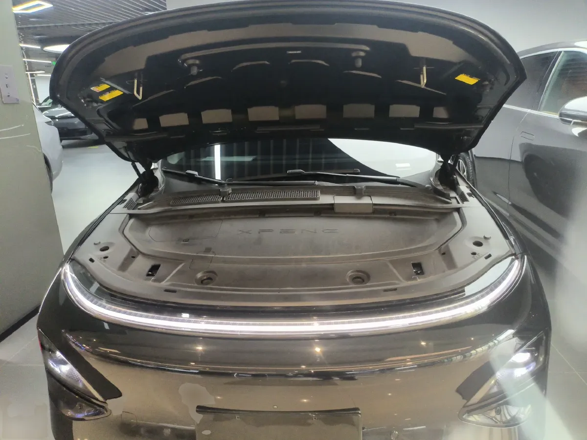 2025 Xpeng G6 BEV 68.5KWH,autocango,china used car exporter,china ev exporter,chinese used car exporter,chinese used ev exporter