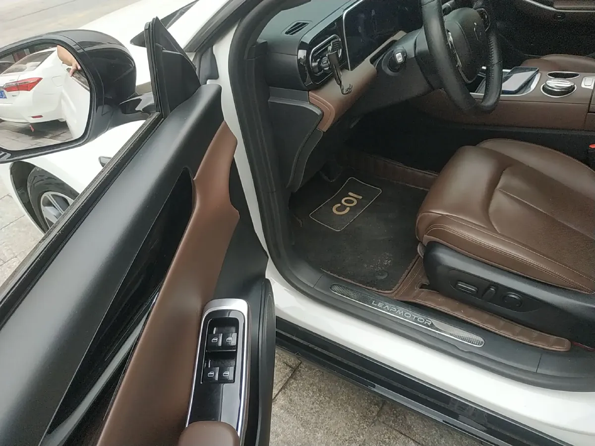 2023 Leapmotor C01 BEV 62.8KWH,autocango,china used car exporter,china ev exporter,chinese used car exporter,chinese used ev exporter