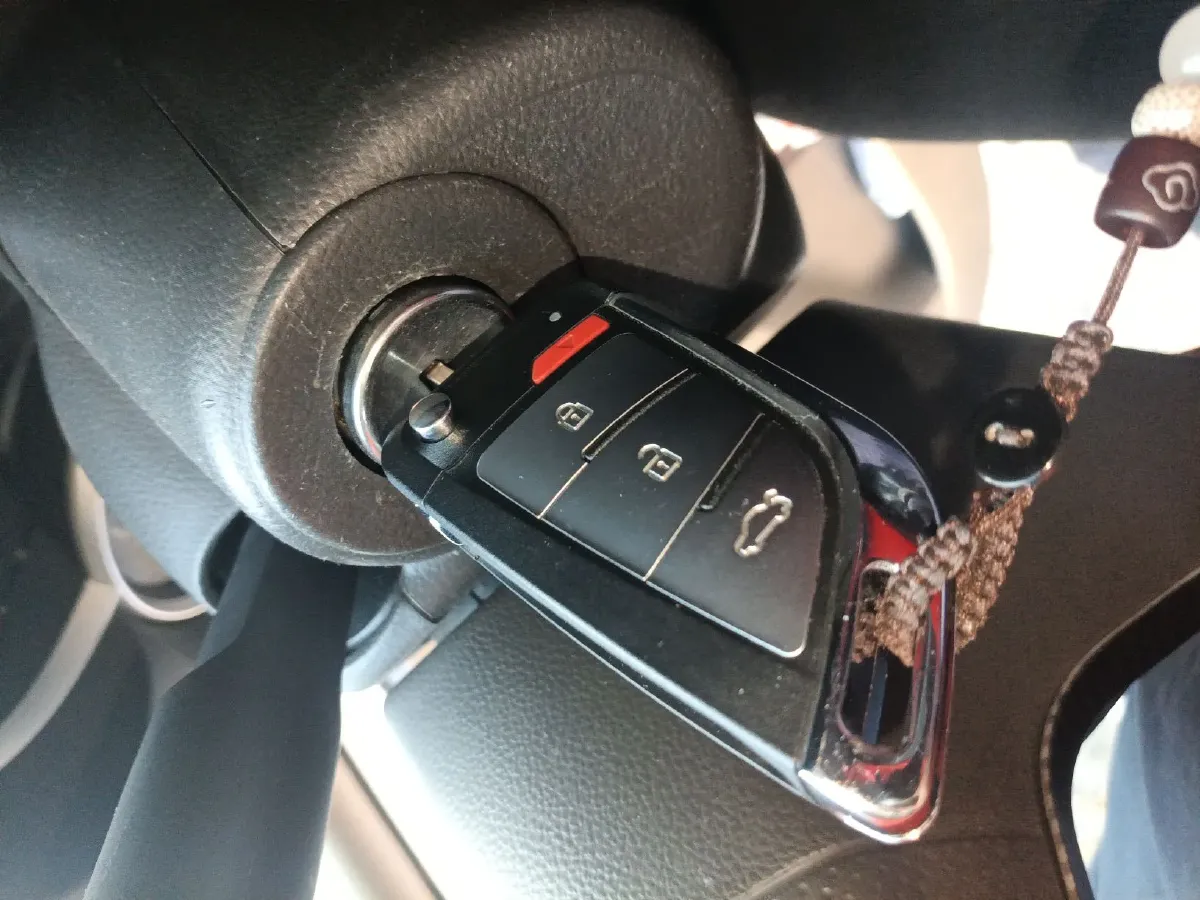 2013 Chevrolet Cruze 1.8L 147HP L4 6AT,autocango,china used car exporter,china ev exporter,chinese used car exporter,chinese used ev exporter