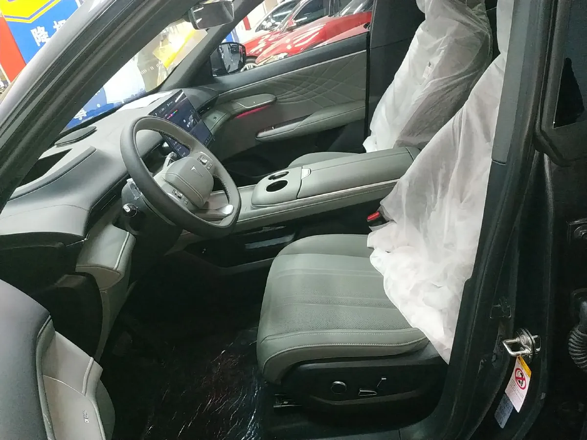 2025 Deepal S07 BEV 68.82KWH,autocango,china used car exporter,china ev exporter,chinese used car exporter,chinese used ev exporter